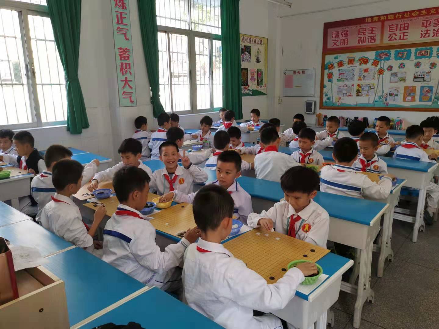 长厦小学举行校围棋赛